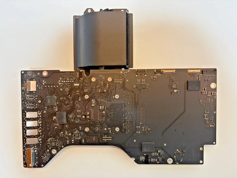 iMac 21.5″ A1418 EMC2889 Logic Board 820-00430 i5 1.6GHz 8GB Defekt SMC+LVDS