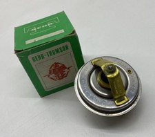 BEHR THOMPSON Kühl Flüssigkeits Wasser Thermostat für Mercedes W114 W115 /8 NOS