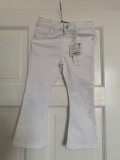 Zara - Mädchen weiße Mini Schlag Jeans, nagelneu mit Etikett - Alter 3-4 Jahre