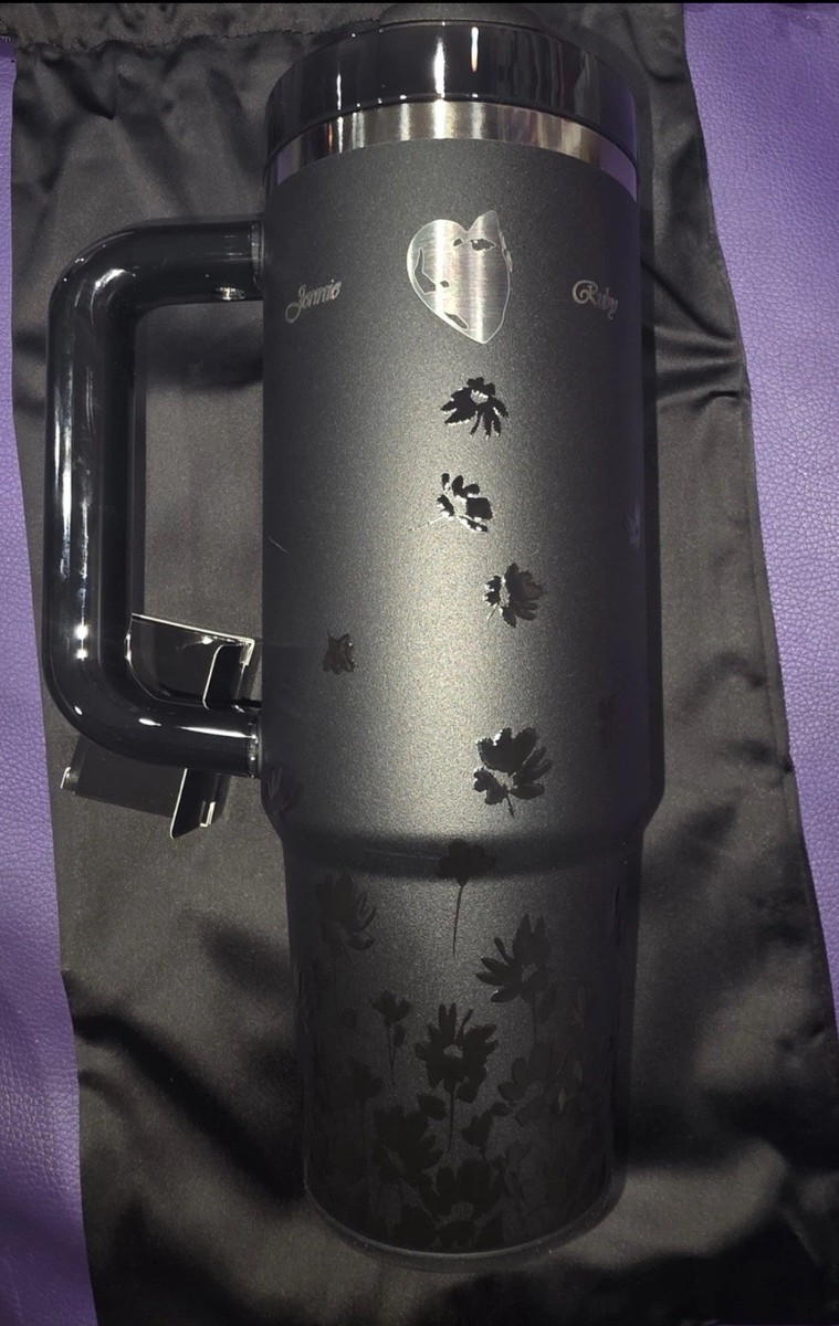 Stanley 1913 × JENNIE Ruby クエンチャー　2点セット Your bottle. Your vibe. The Stanley 1913 x JENNIE bottle is