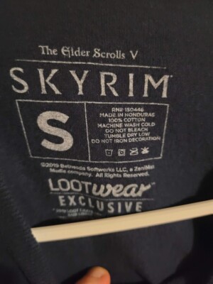 専用！AとB LootCrate Loot Wear Exclusive The Elder Scrolls V Skyrim T-Shirt