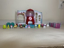 Shopkins Sweet Spot Food Fair Playset W/20 random shopkins and 4 baskets