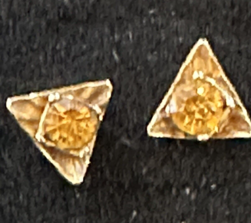 14k Yellow Gold & Topaz Pierced Earrings 5 MM 1/2 Gram