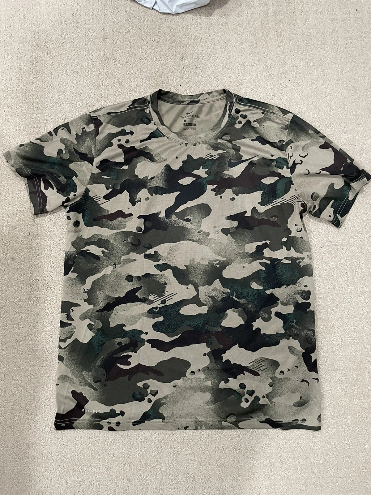 NIKE DRI-FIT Green Camo Workout Shirt Size Large