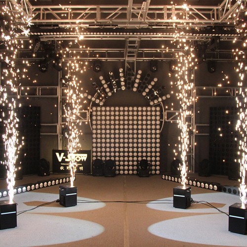 VShow 2pcs Cold Spark Machine 900W Stage Effect Firework Machine for Wedding - Picture 7 of 13