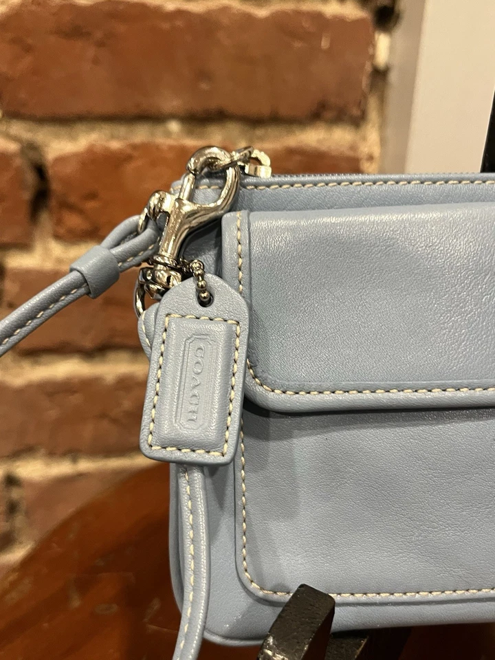 Coach Legacy Blue Leather Buckle Y2K Wristlet Clutch Wallet Zip Silver Hardware - Image 2 of 4