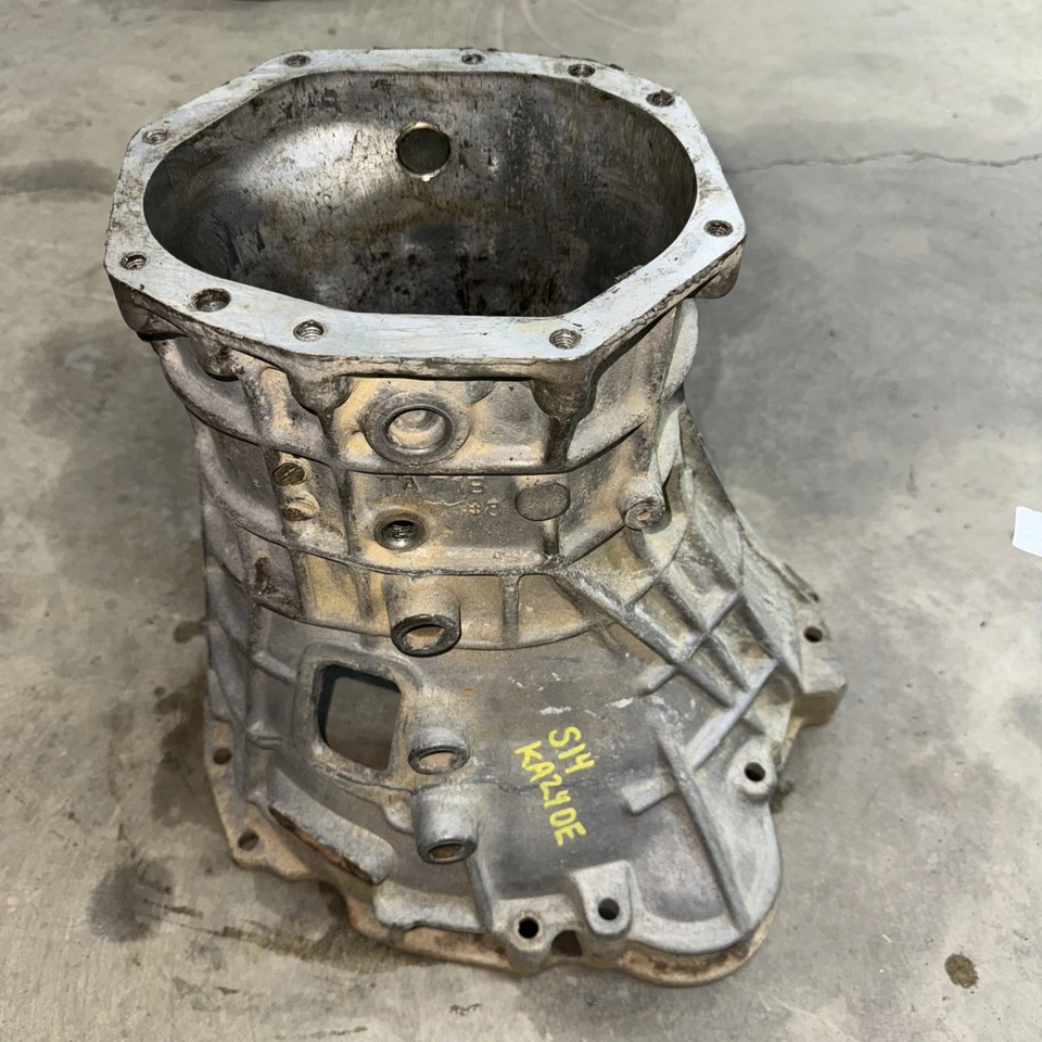 89-98 Nissan 240SX Bellhousing Manual Transmission KA24DE PORT FOR CRANK SENSOR - Image 2 of 4