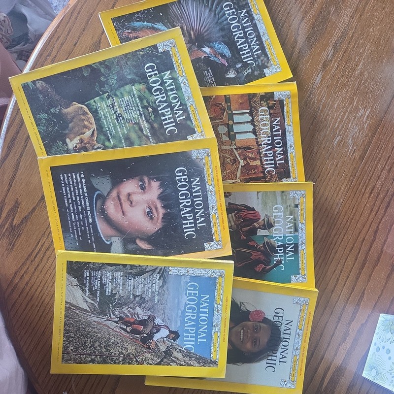 Lot of 7 National Geographic Magazines Sept,  Oct, Nov, Dec, Feb, Apr, Jun 1974 