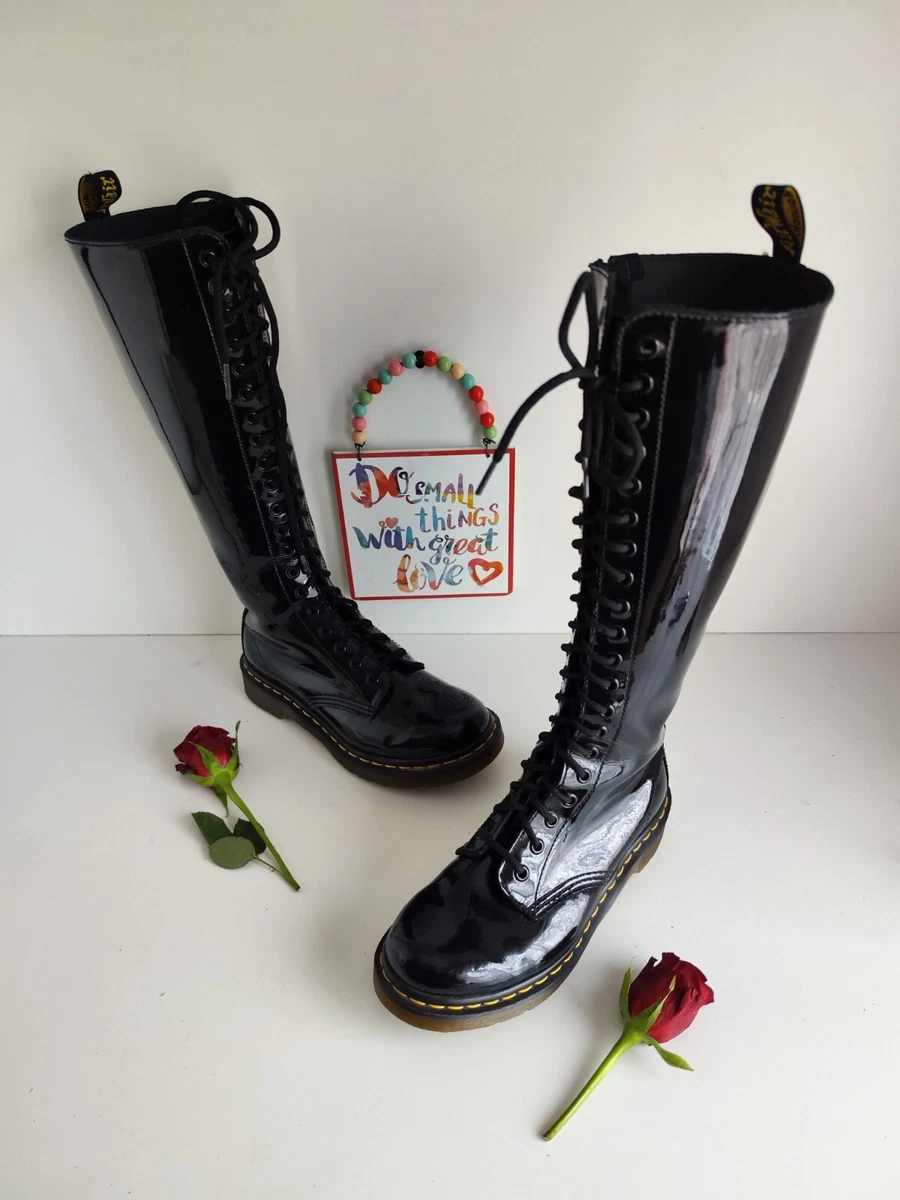 Dr martens hotsell 1b60 patent
