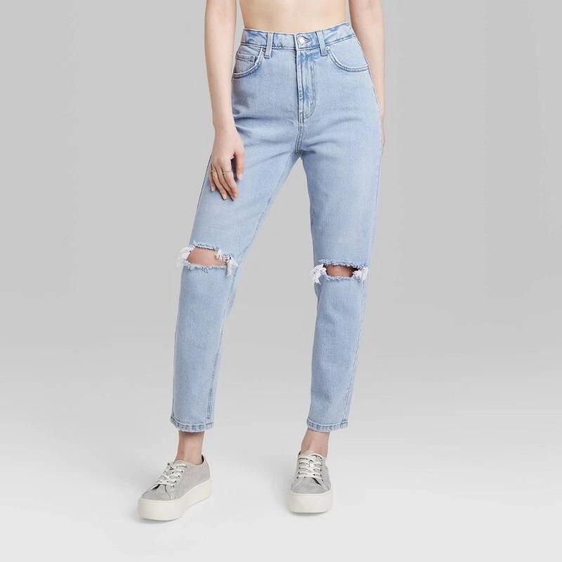 Mom Women's Jeans - Light Wash