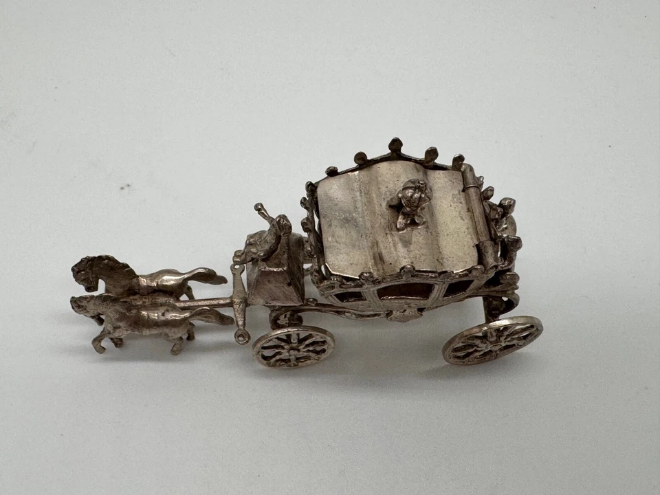 Antigua estatuilla alemana de plata 800 tirada por caballos con marca débil Foto 2 de 4