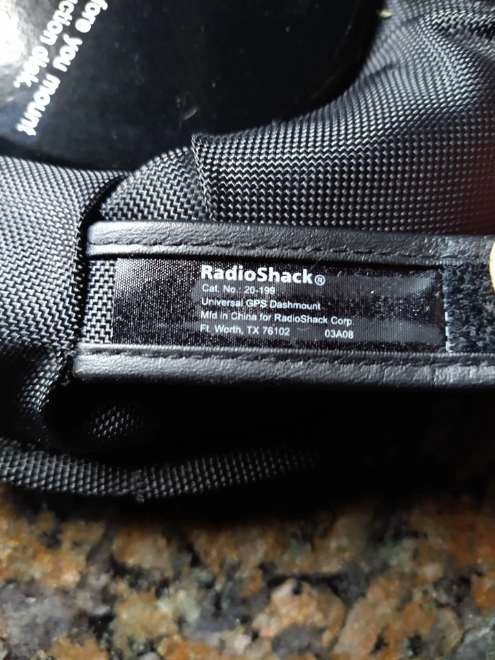 Radio Shack Universal GPS Dash mount Model # 20-199 - Изображение 2 из 3