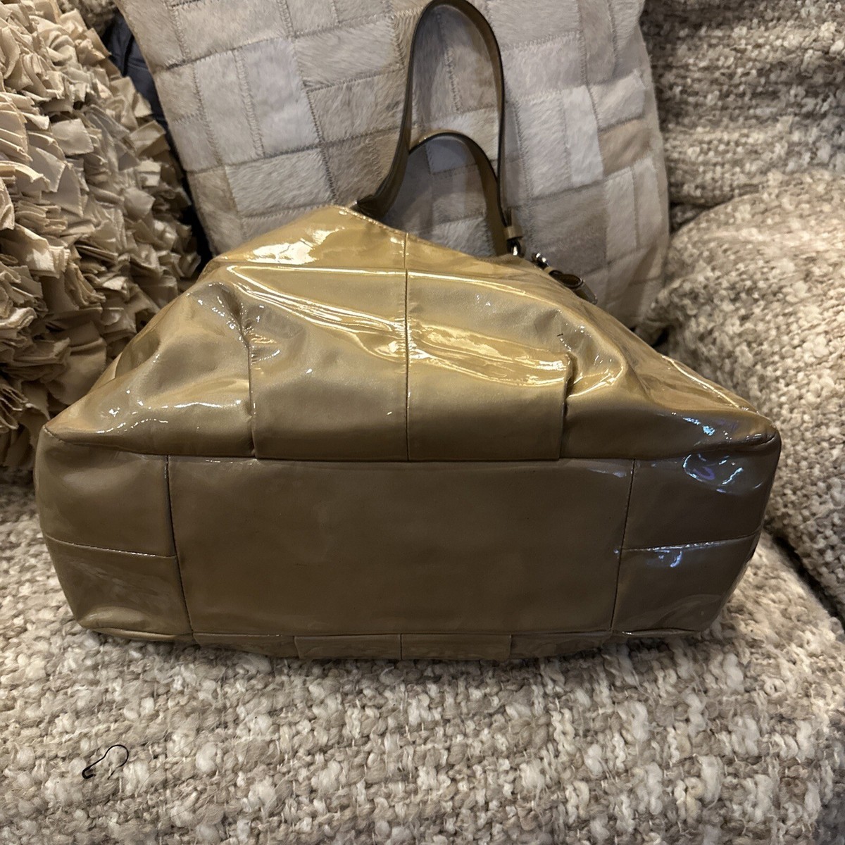 Coach Maggie Madison 18760 Beige Patent Leather Shoulder Bag | eBay