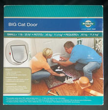 PetSafe Big Cat Door 4-Way Locking Up to 25lbs  White  NEW