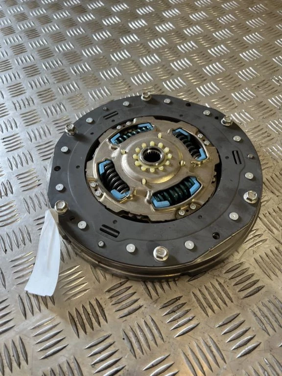 Lexus IS III XE30 2014 Schwungrad Benzin 133kW UTO57367 - Bild 3 von 4