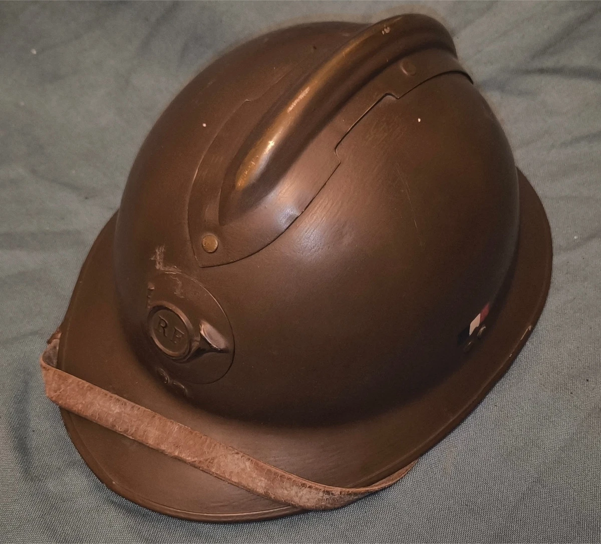 Jugulaire cuir fauve casque Adrian modèle 1926 Poilu mai juin 1940