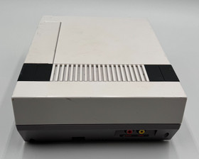 Nintendo NES NES-001 Entertainment Gaming Console System ONLY Fair/READ