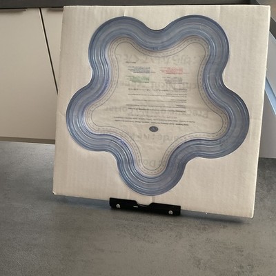 Ein neuer  Creative Memories Schablonenring mit Wellen