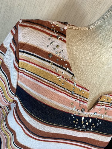 ONQUE Casual M Knit Top Stripe Lightweight Split neck Beading NEW w TAGS ($38) - Picture 8 of 12