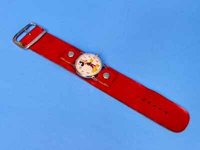 Vintage 1970s Mickey Mouse Wind-Up Watch Walt Disney Productions