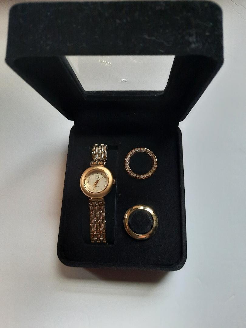 Vintage Liz Taylor White Diamonds Interchangeable Bezel Watch Set