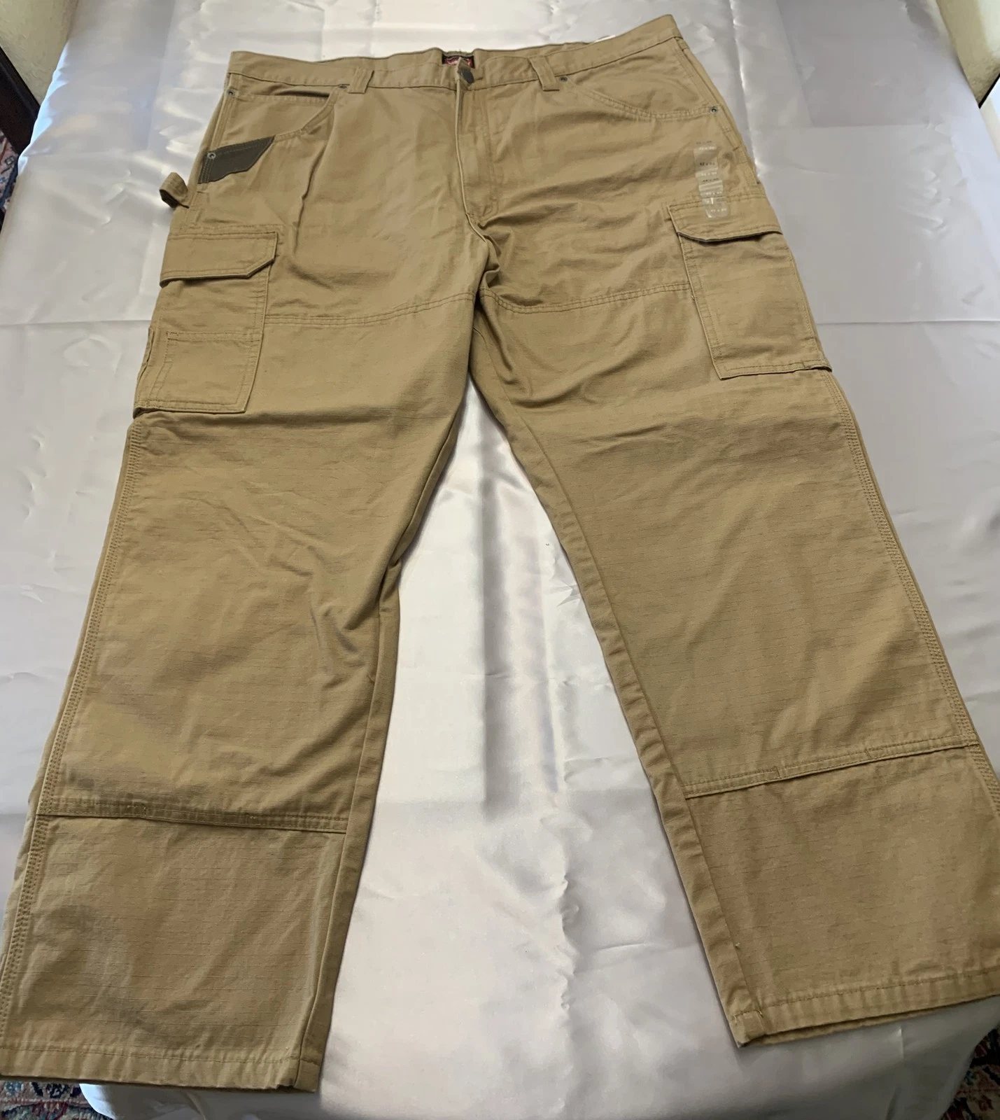 Wrangler Workwear Pants Mens 42x30 Khaki Ranger Relaxed Fit Cargo Durable Tool