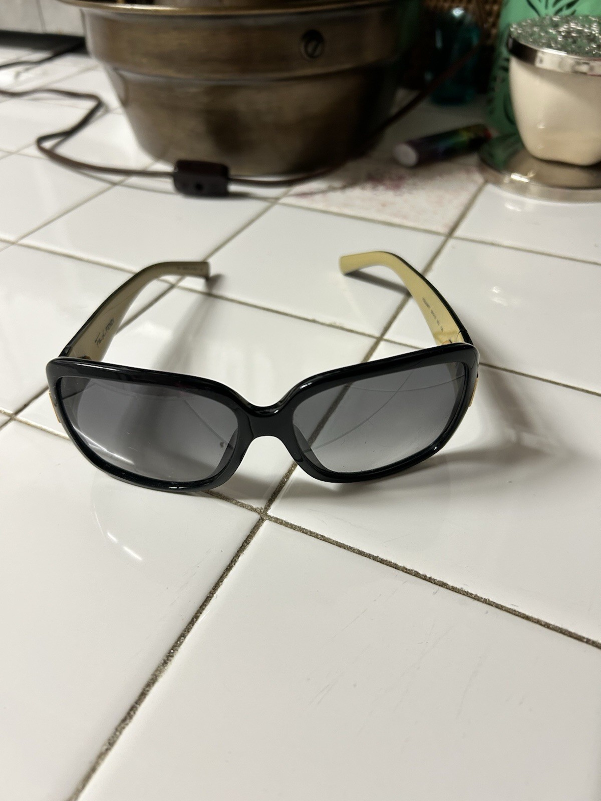 Fendi FS5206FF women's rectangular sunglasses in … - image 1