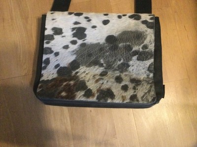 Jost Ledertasche mit Überschlag und Fell