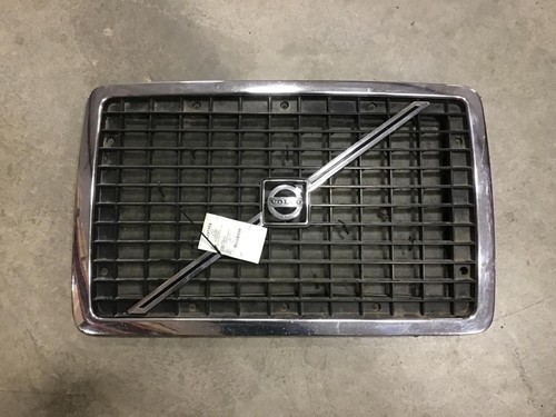 Volvo VNL 2003–2017 Black Side Grille – Driver Left Air Intake Vent (TR017-L)