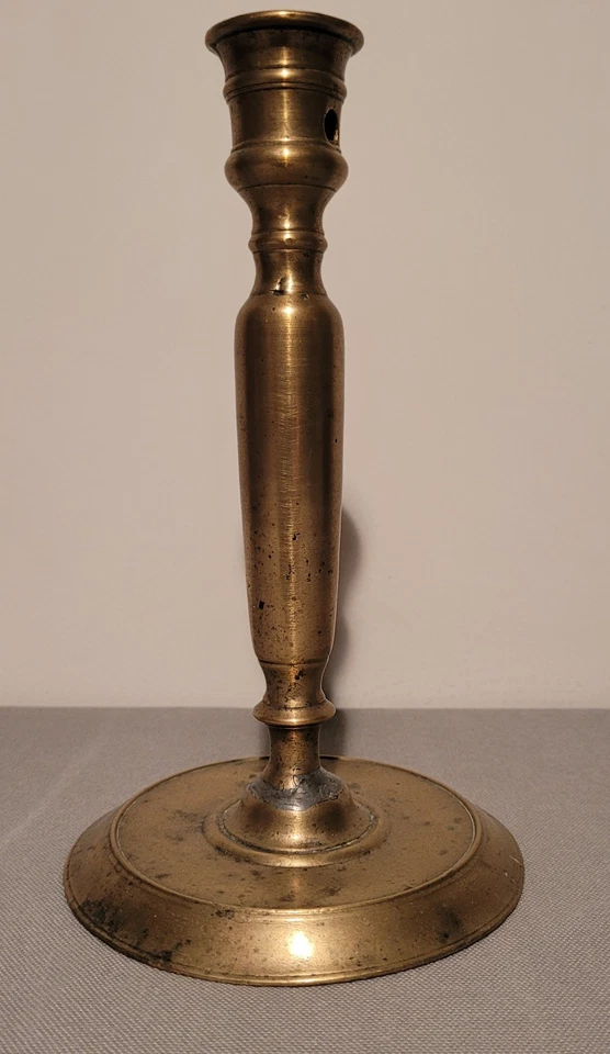 ANCIEN BOUGEOIR EN BRONZE DEUX FENÊTRES PÉRIODE HAUTE ÉPOQUE CANDLESTICK - Photo 3/4