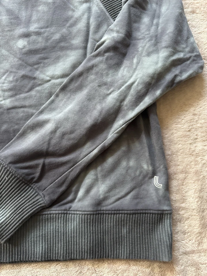 Top corto de manga larga Lole para mujer cuello redondo camuflaje gris talla mediana Foto 3 de 4