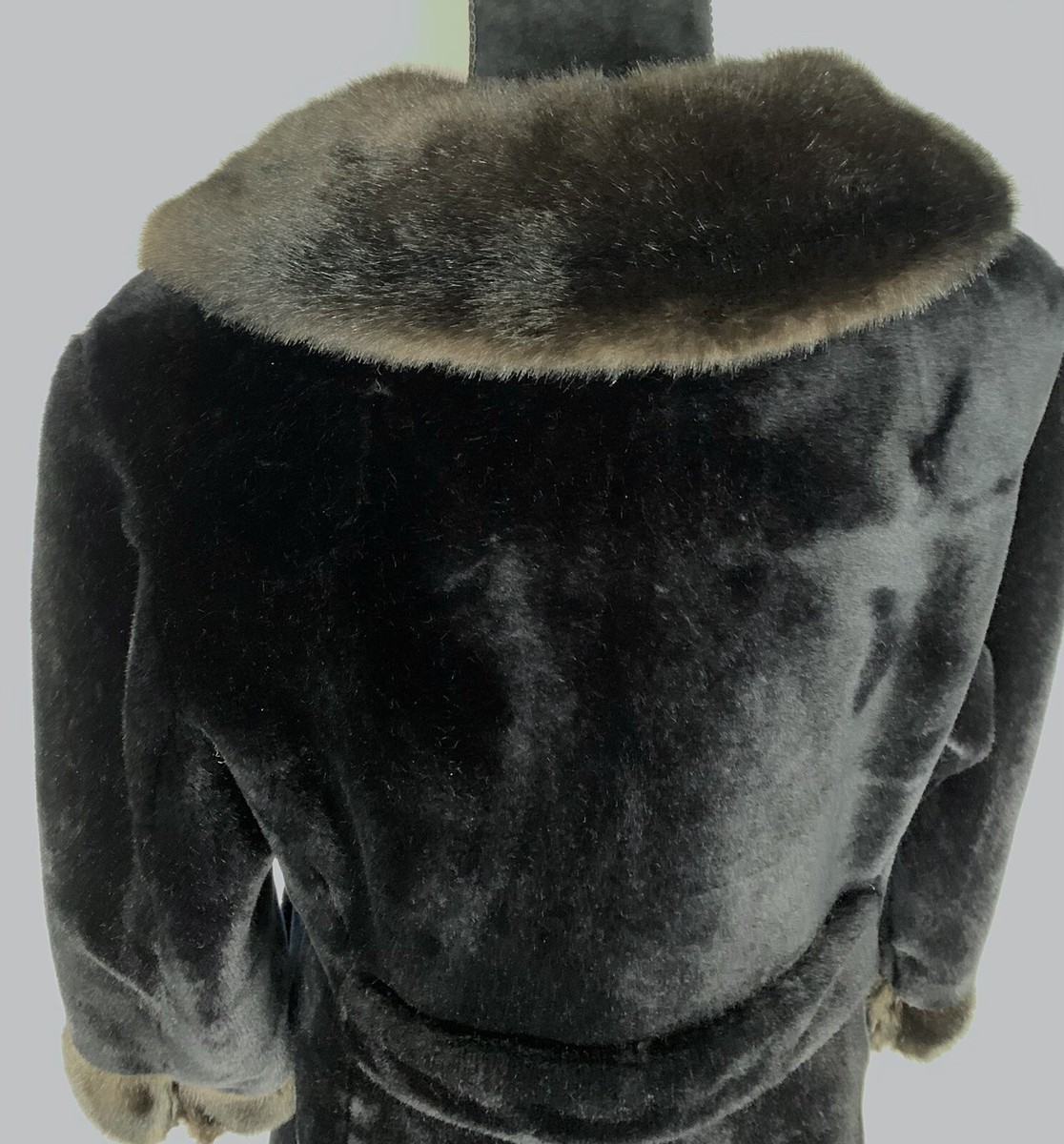 Vintage Black Faux Fur Coat Ultra-Seal Sportowne New York Vintage Black Faux Fur Coat Ultra-Seal Sportowne New York
