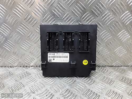 Audi A1 Steuergerät Steuergerät 8X0907063D Bj 2011