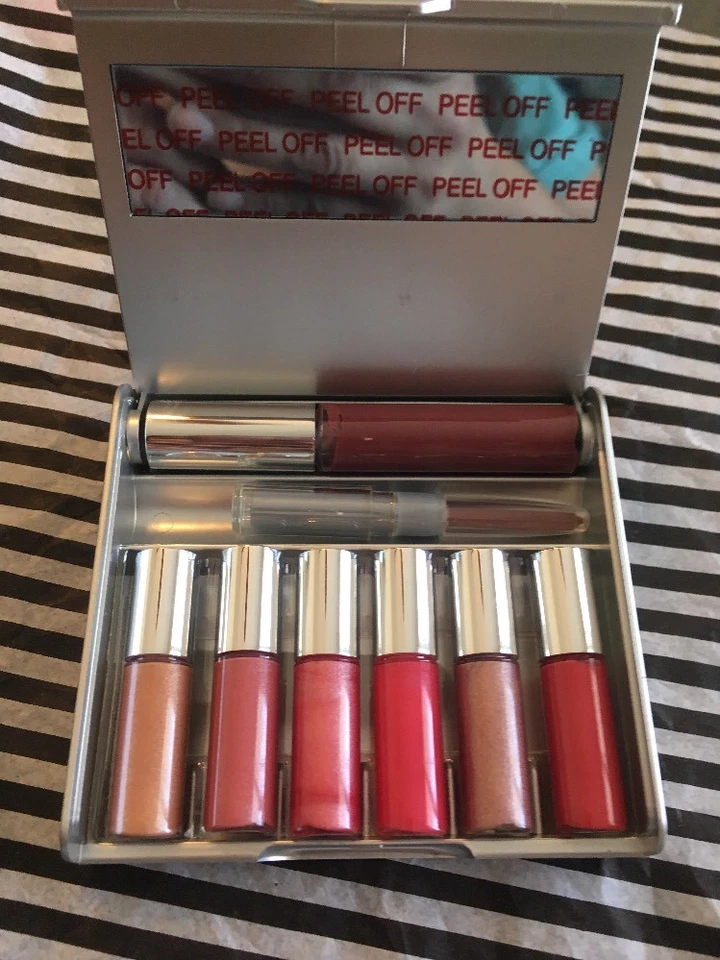 Models Prefer H2GO AQUA FUSION LIP KIT INCLUDES 7 LIP COLORS & LIP LINER - Image 2 of 4