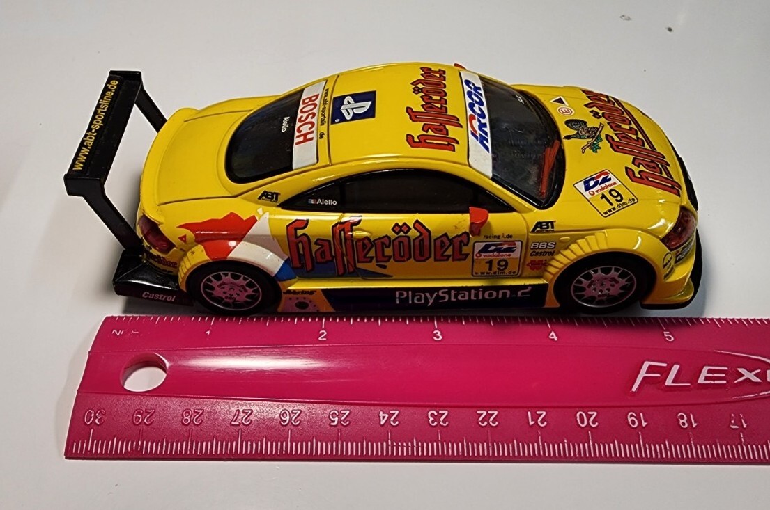 スロットカー】Scalextric(Hornby)スーパー7(黄) スロットカー スロットカー】Scalextric(Hornby)スーパー7(黄) スロットカー