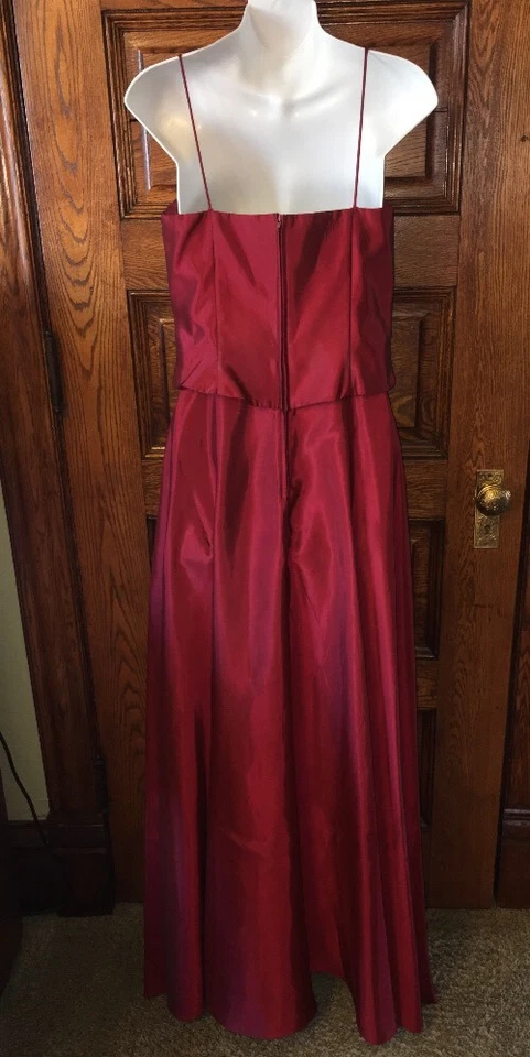 JS COLLECTIONS Red Sleeveless Formal Evening Bridesmaid Prom DRESS GOWN Sz 10 - Image 2 of 4