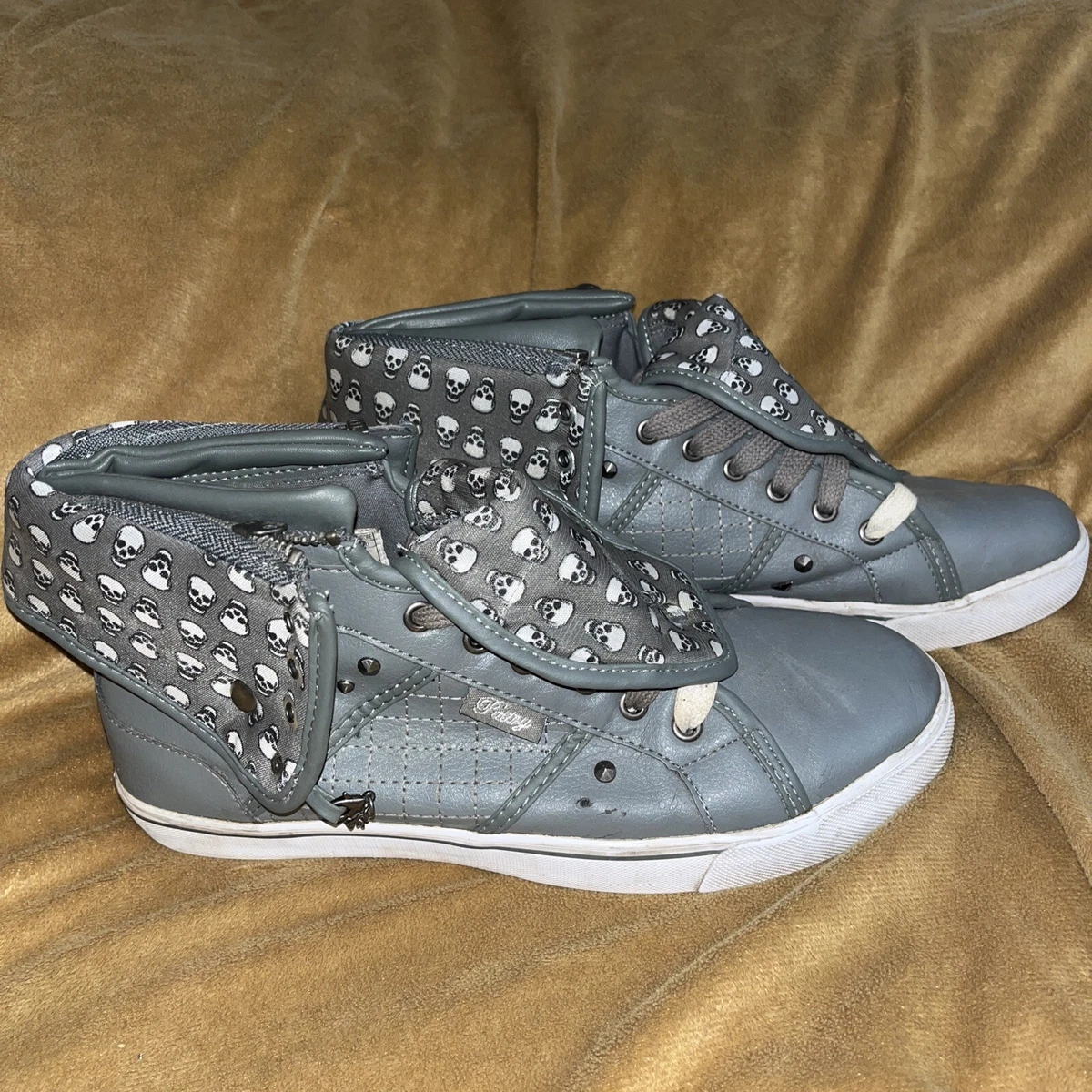 Pastry Girls Shoes Size 9 Women s Gray Studded Hightops R2 Goth