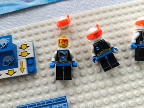 LEGO 6983 Ice Station Odyssey SPACE ICE PLANET 2002