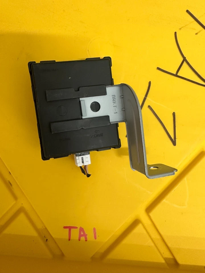 Módulo de control de monitoreo de presión de neumáticos Hyundai Sonata 2015-2017 unidad TPMS OEM * Foto 3 de 4