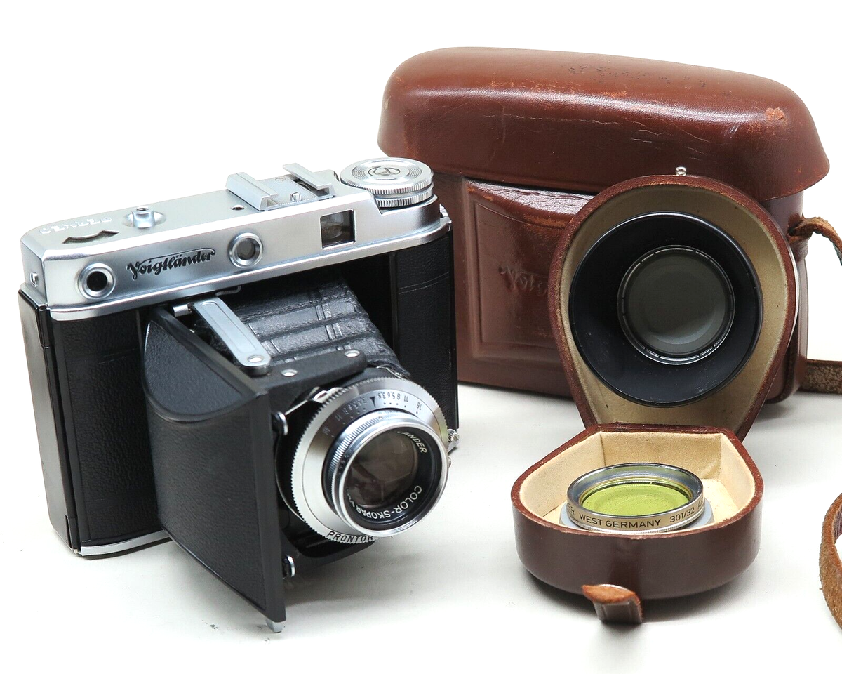 Voigtländer Perkeo E III w/Skopar f/3.5 80mm - Accs. - Fine Voigtländer Perkeo E III w/Skopar f/3.5 80mm - Accs. - Fine