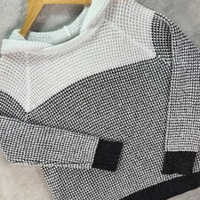 Mia & Tess Women's L Colorblock Knit Hooded Sweater Black White Cozy Pullover