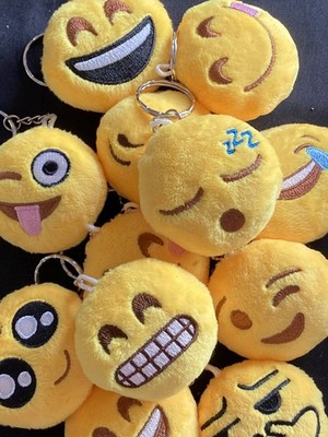 3 x EMOJI EMOTICON SCHLÜSSELANHÄNGER PLÜSCH SCHLÜSSELANHÄNGER