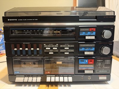 Sanyo Stereo/Cassette/Turntable- Stereo Music System GXT 220