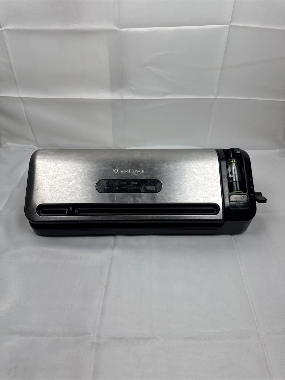 Food Saver Vacuum Sealer Model: FM3941