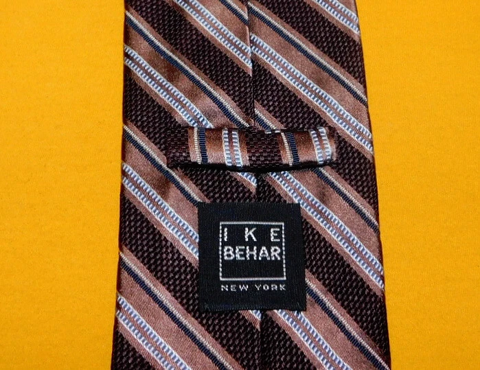 CORBATA EXTRA LARGA A RAYAS MARRÓN/BEIGE/AZUL IKE BEHAR HECHA EN EE. UU. - CORBATAS PARA EL CUELLO. Foto 3 de 3
