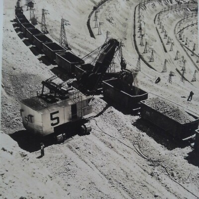 Whirling Electric Shovel, Kennecott Mine, Bingham Canyon, Utah 