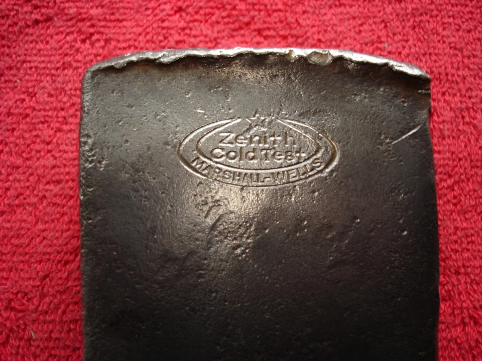 CABEZA DE HACHA ZENITH MARSHAL-WELLS con logotipo de estrella. Foto 3 de 4