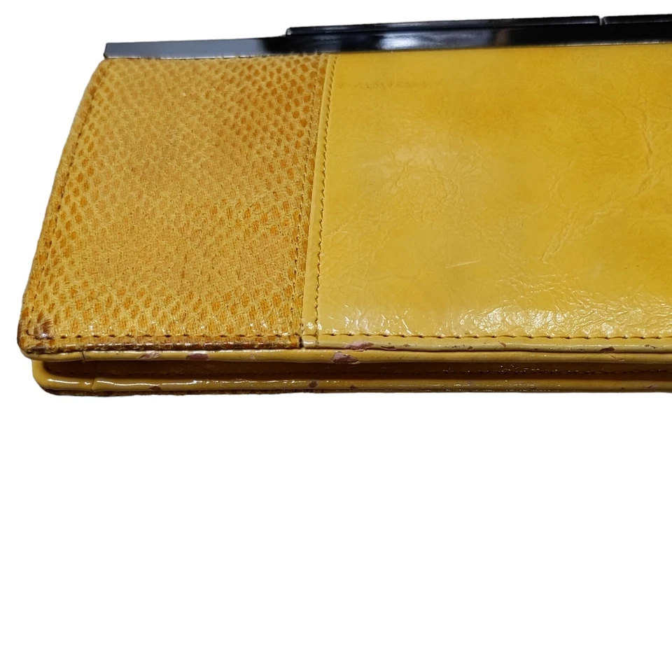 Cartera/bolso de mano vintage Kenneth Cole Reaction charol amarillo Foto 4 de 4