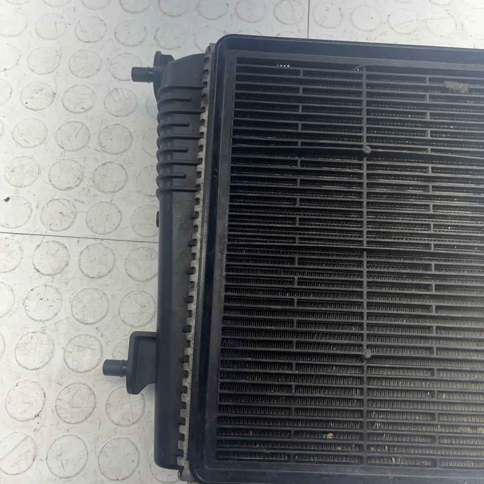 Toyota Supra Gr A91 2021 3,0 L B58 fabricante de equipos originales lado derecho del pasajero conjunto de enfriador de rueda auxiliar OEM Foto 2 de 4