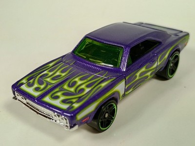 '69 Dodge Charger 500 Hot Wheels 2020 Flames #189 Metalflake Purple 1:64 Loose